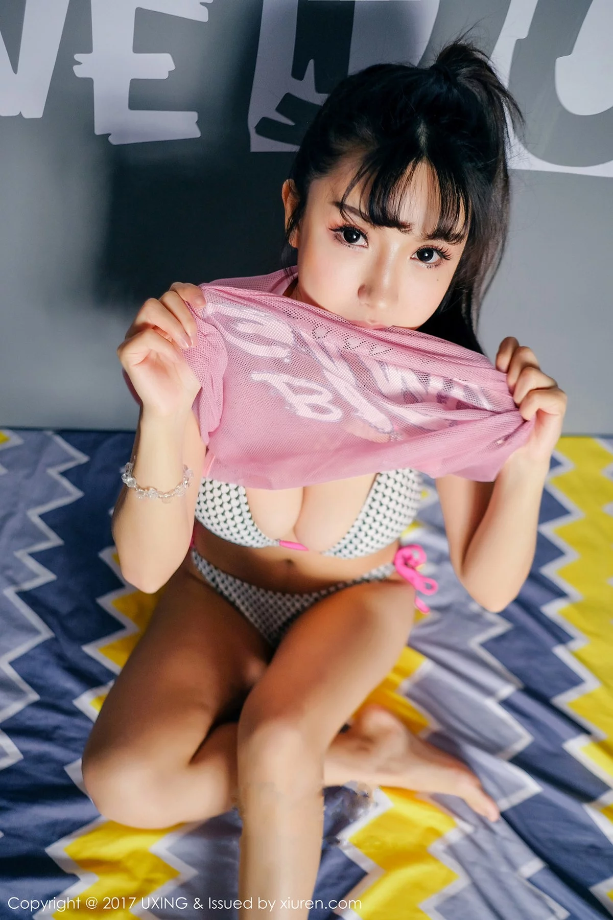 Xrmnw.Com[UXING优星馆]Vol.053_巨乳嫩模晓茜sunny粉红薄纱性感内衣秀傲人巨乳诱惑写真38P