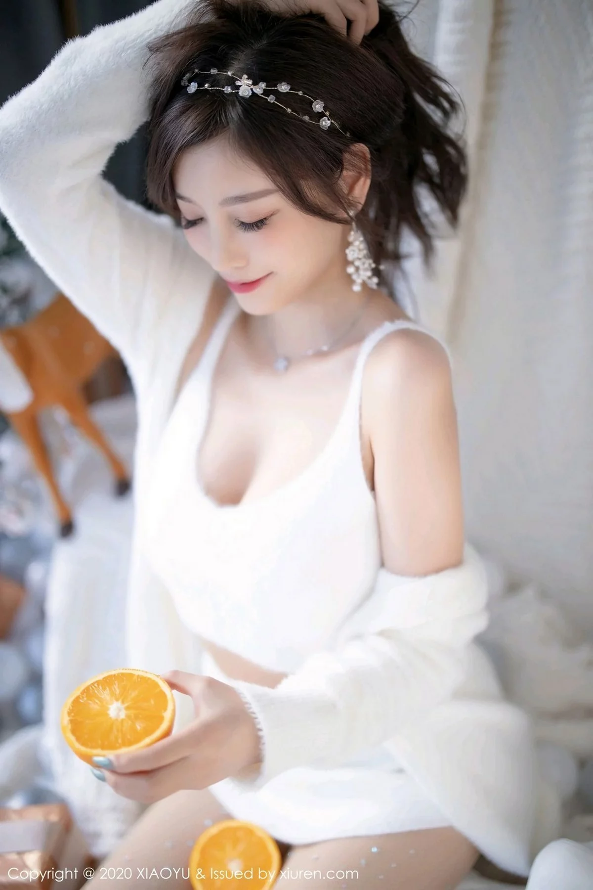 Xrmnw.Com[XiaoYu画语界]Vol.437_女神杨晨晨sugar圣诞主题白色绒毛内衣配白丝网袜诱惑写真74P