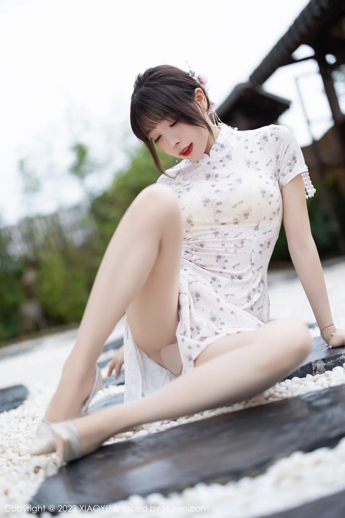 Xrmnw.Com[XiaoYu画语界]Vol.838_女神徐莉芝Booty户外性感浅色旗袍+白色网纱服饰完美诱惑写真86P