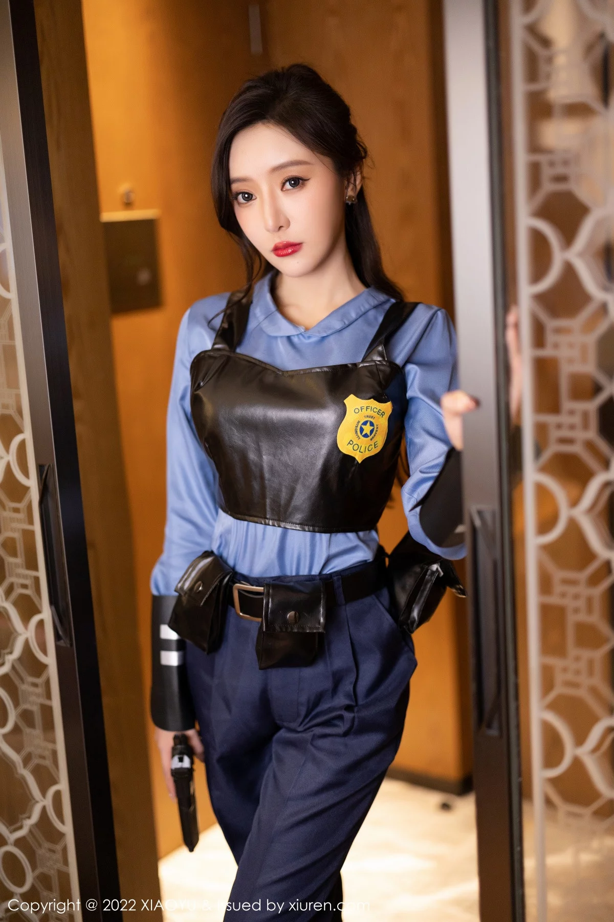 Xrmnw.Com[XiaoYu画语界]Vol.929_女神王馨瑶yanni脱蓝色女警官制服露黑色蕾丝内衣完美诱惑写真80P