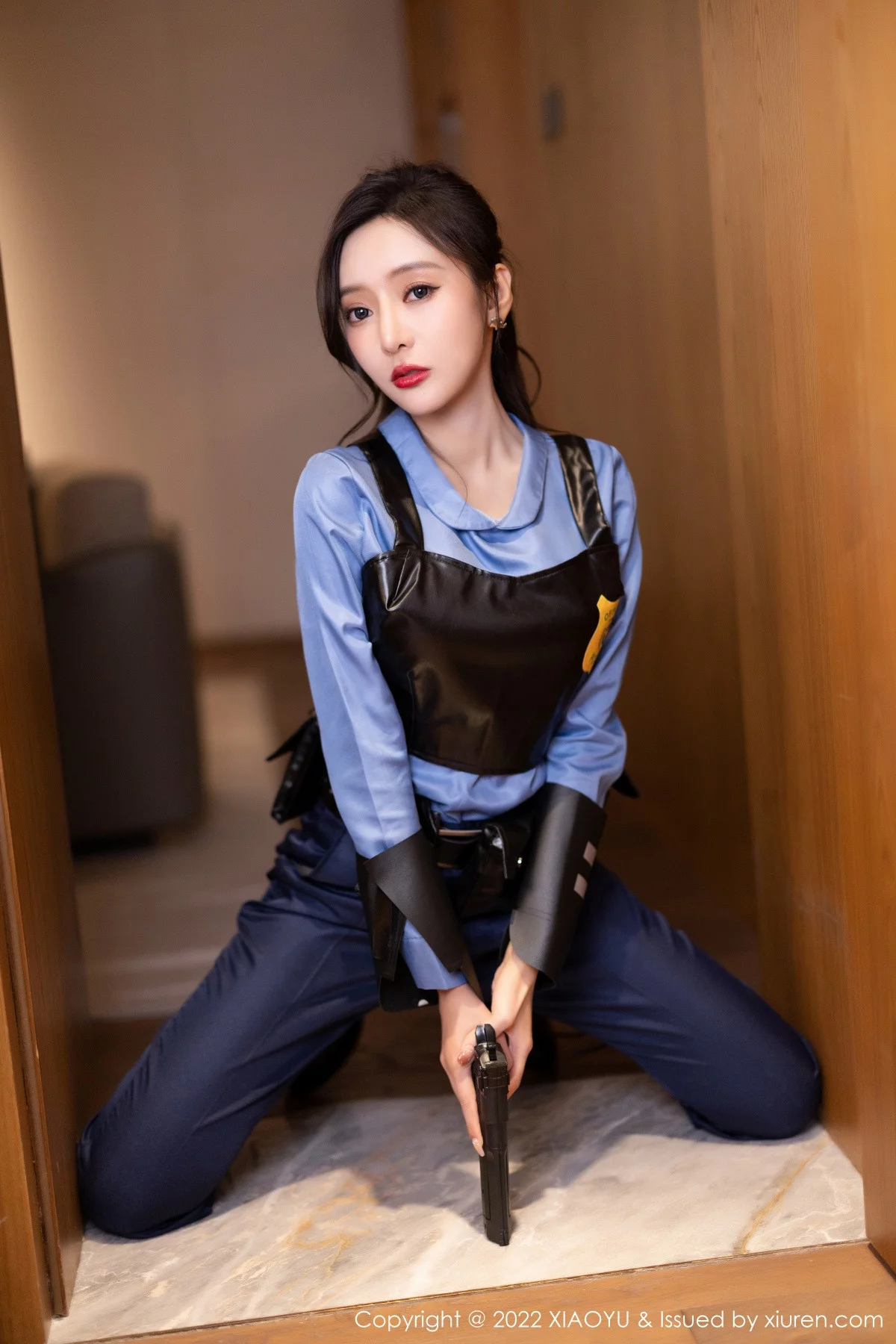 Xrmnw.Com[XiaoYu画语界]Vol.929_女神王馨瑶yanni脱蓝色女警官制服露黑色蕾丝内衣完美诱惑写真80P