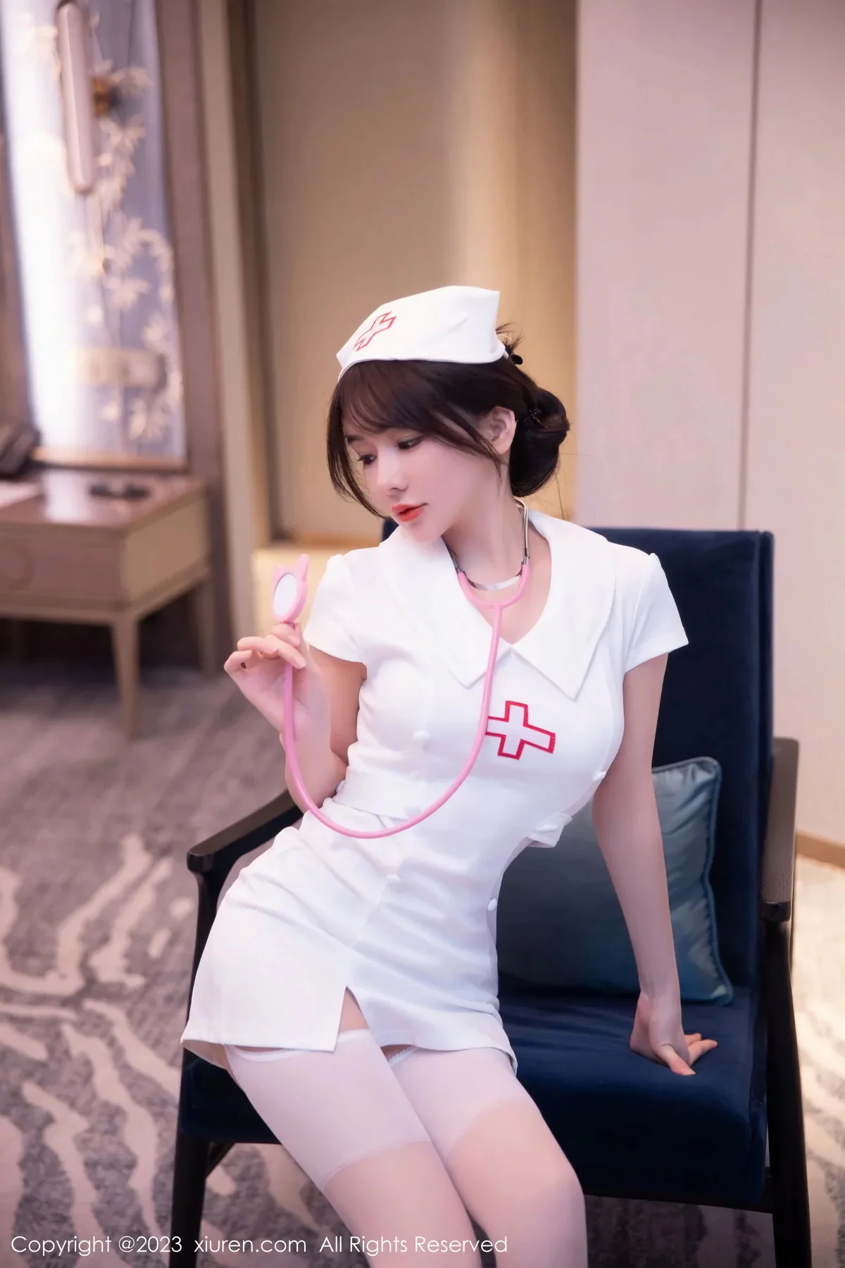 Xrmnw.Com[XiuRen秀人网]No.6221_模特婠婠么性感白色情趣护士服配白丝吊袜秀曼妙身姿绝美写真81P